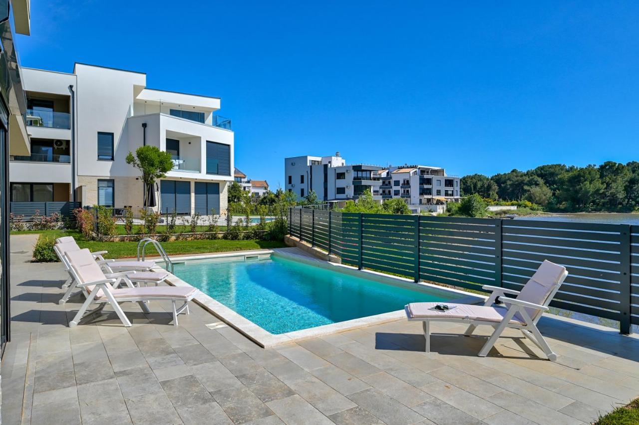 Gold Apartment Медулин Екстериор снимка