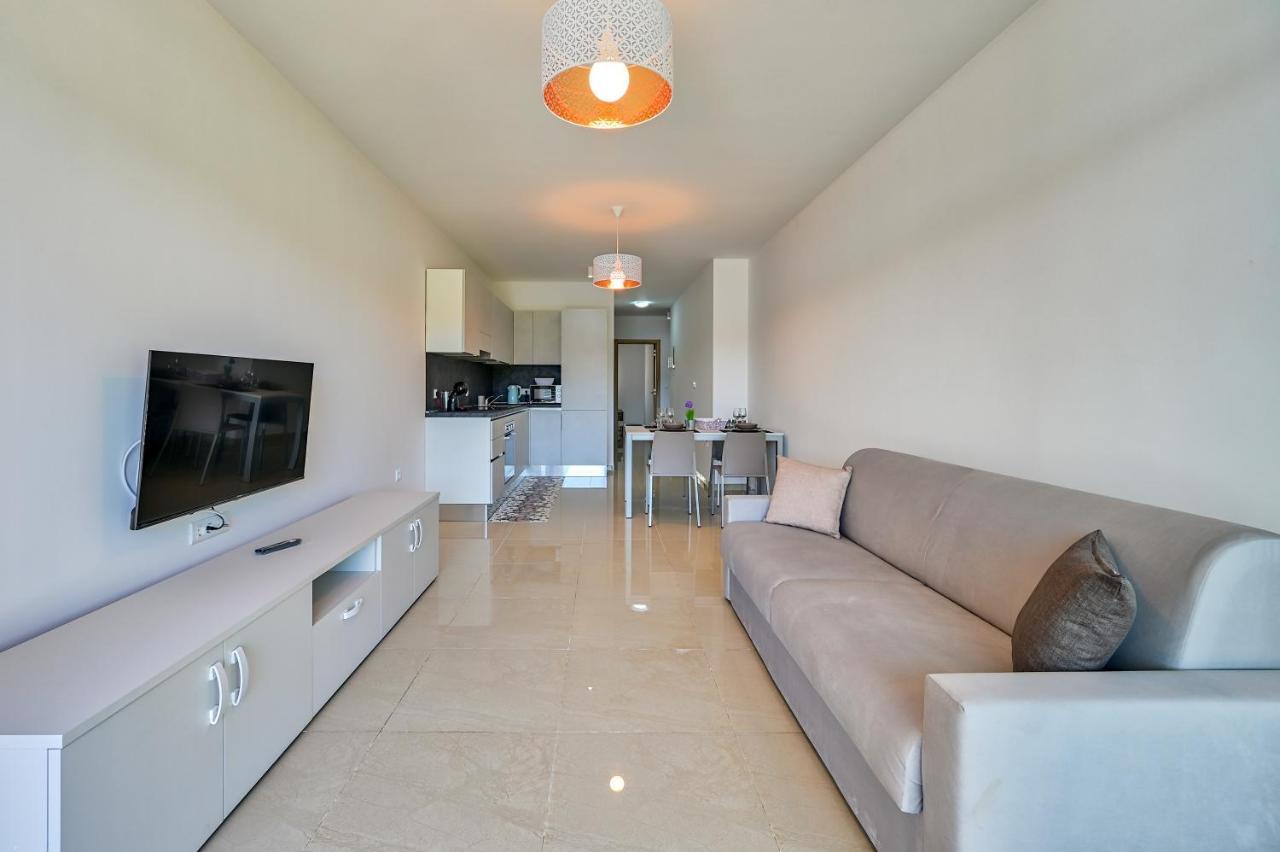 Gold Apartment Медулин Екстериор снимка