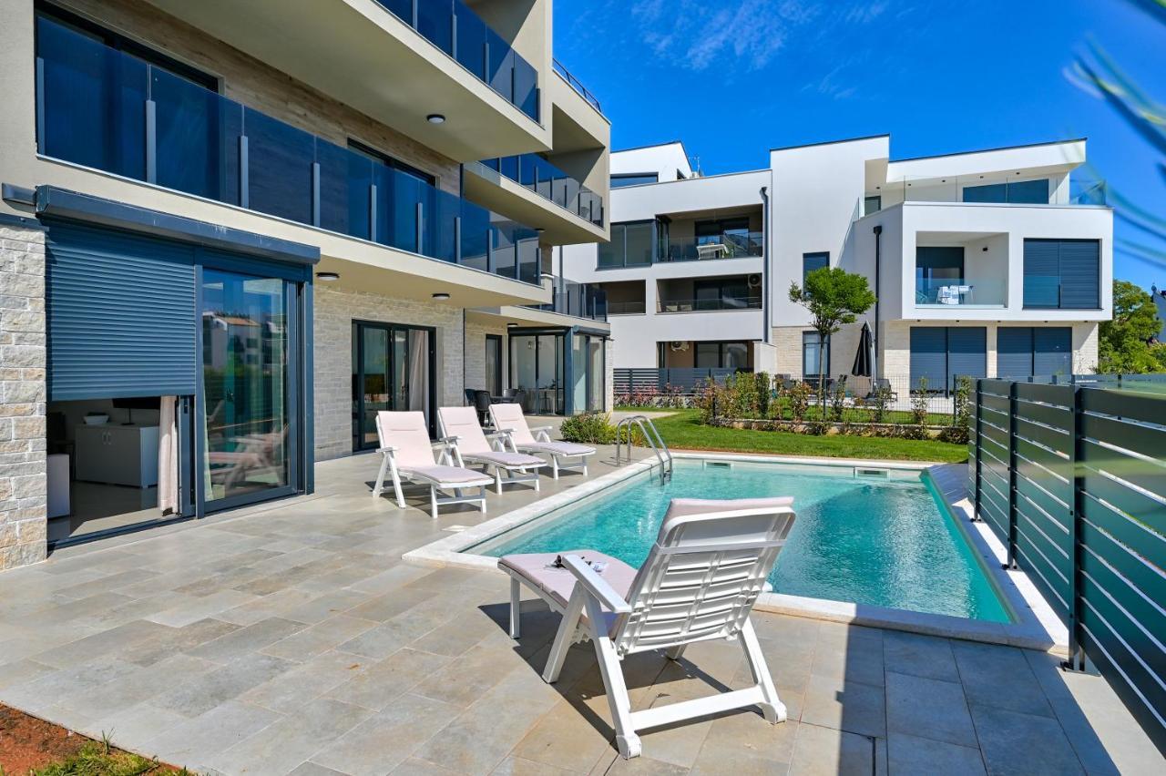 Gold Apartment Медулин Екстериор снимка