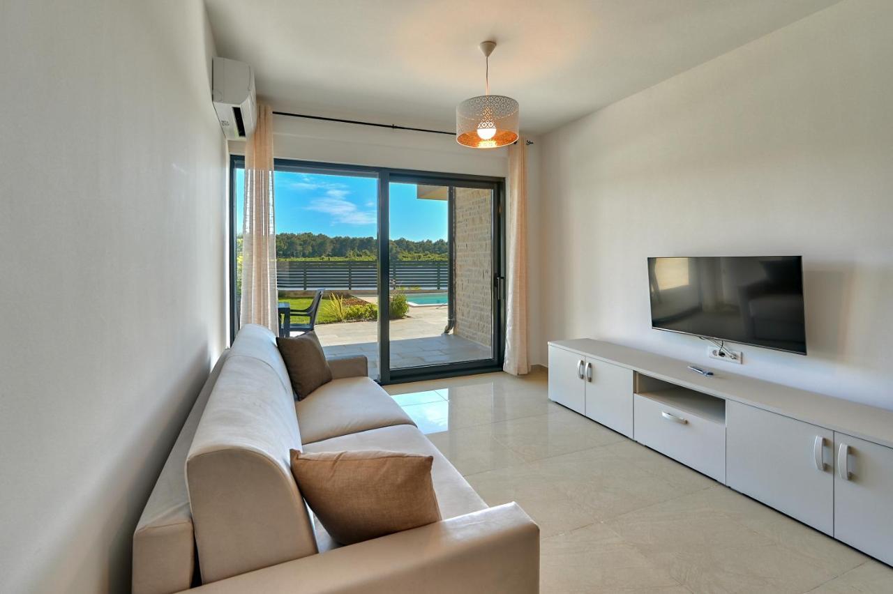 Gold Apartment Медулин Екстериор снимка