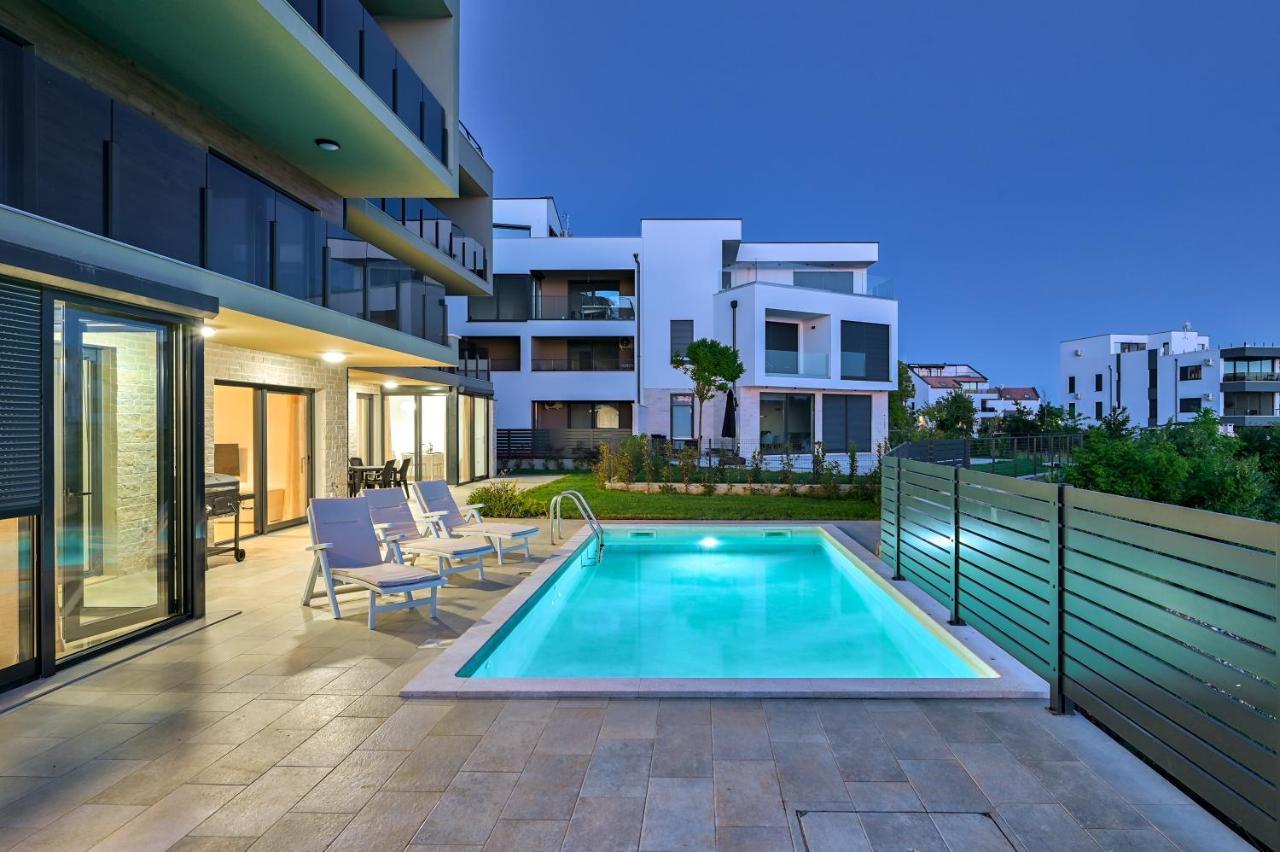 Gold Apartment Медулин Екстериор снимка